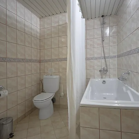 Akord - Free Parking & Metro Access 호텔