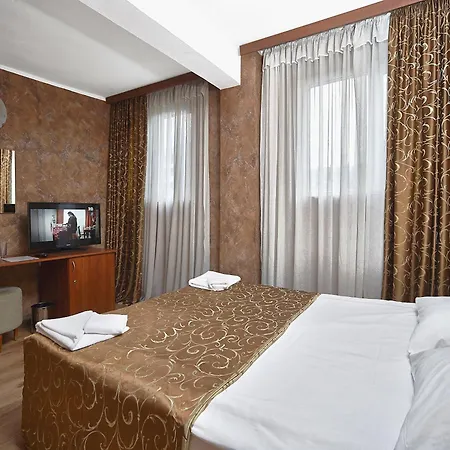 Akord - Free Parking & Metro Access 3* 소피아