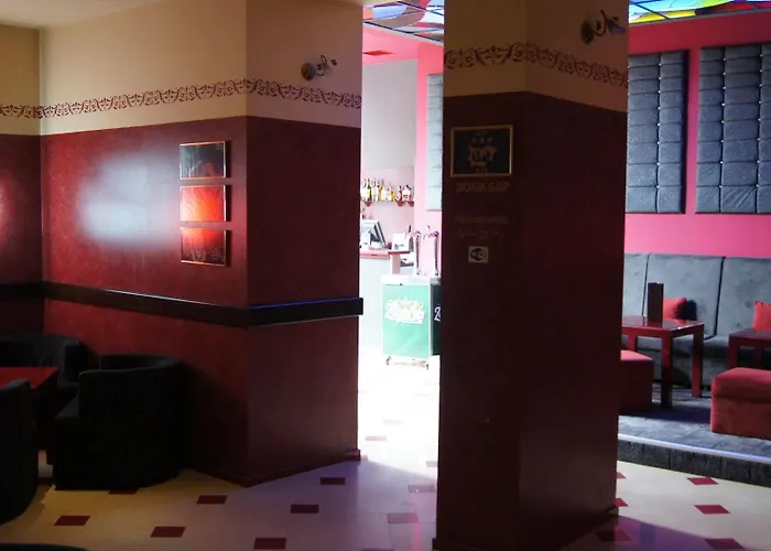 Akord - Free Parking & Metro Access Hotel