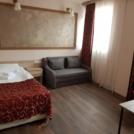 Akord - Free Parking & Metro Access Hotel 3*