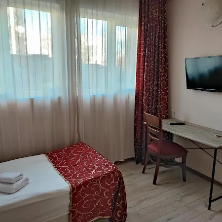 Akord - Free Parking & Metro Access Отель София