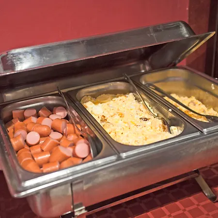 Akord - Free Parking & Metro Access Отель 3*