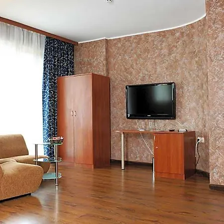Hotel Akord - Free Parking & Metro Access Sofia