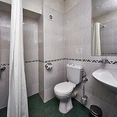 Hotel Akord - Free Parking & Metro Access 3*