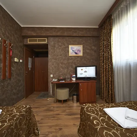 Akord - Free Parking & Metro Access 3*