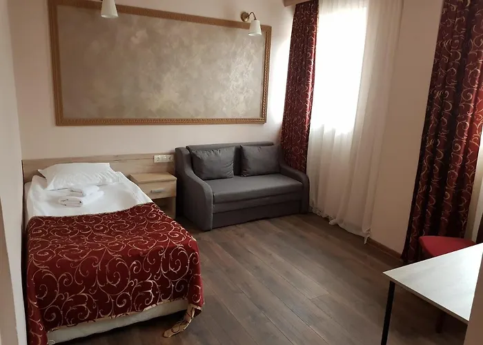 Akord - Free Parking & Metro Access Hotel 3*