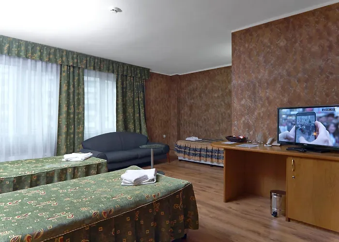 Akord - Free Parking & Metro Access Hotel 3*