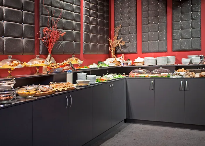 Akord - Free Parking & Metro Access Hotel 3*