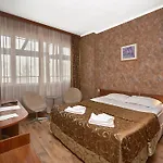 Akord - Free Parking & Metro Access Отель 3*